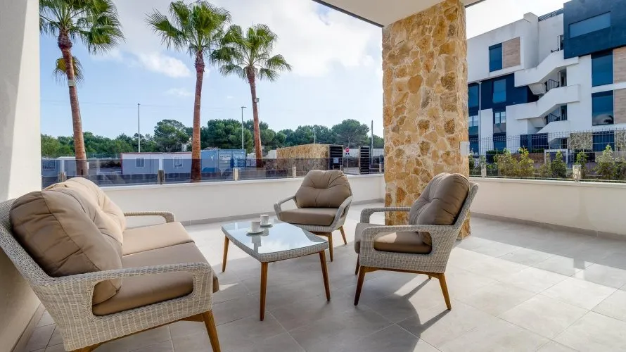 Apartamento de 2 dormitorios en La Florida, España No. 1329