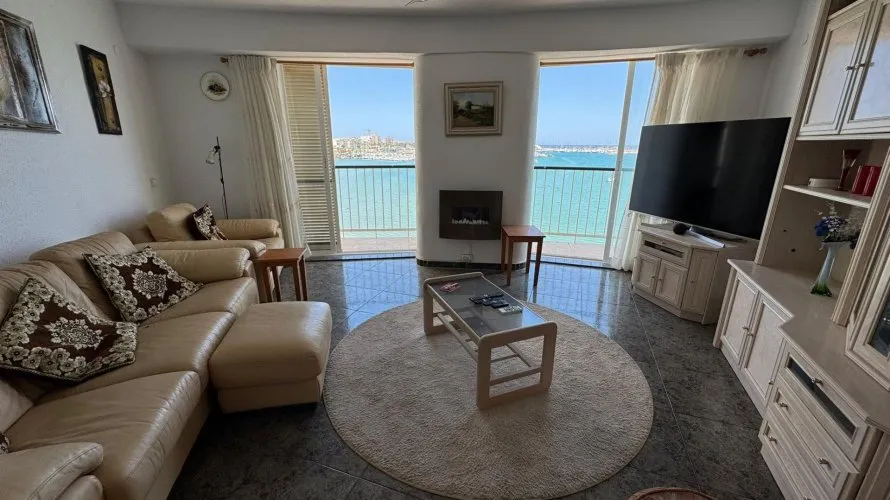 Apartamento de 3 dormitorios en Torrevieja, España No. 1484 № 14