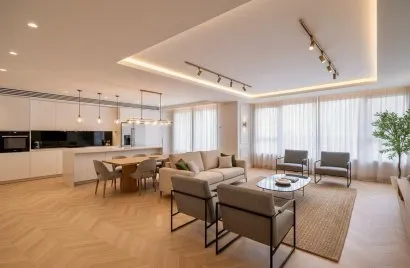 Apartamento de 5 dormitorios en Madrid, Spain No. 1453