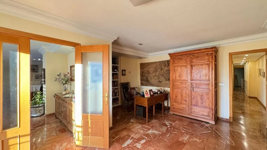 Apartamento de 4 dormitorios en Torrevieja, España No. 1134 № 10