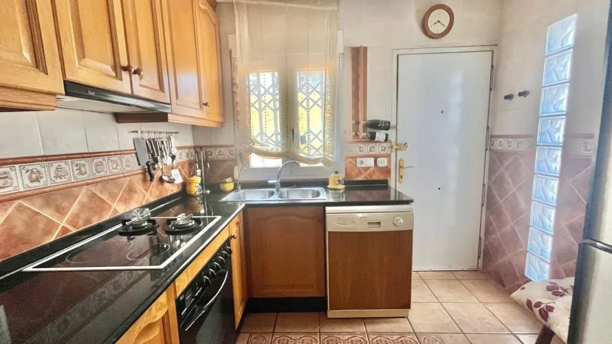Apartamento de 2 dormitorios en Torrevieja, España No. 1665 № 1