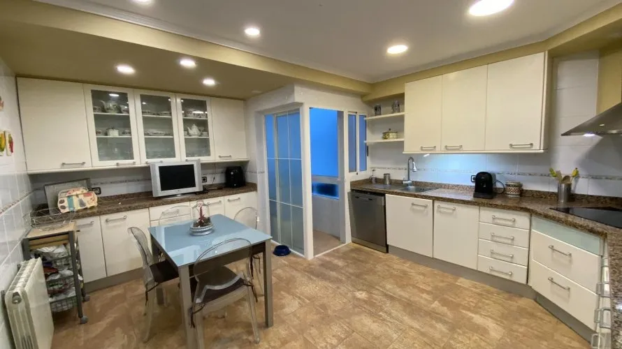 Apartamento de 4 dormitorios en Alicante, España No. 1416 № 4