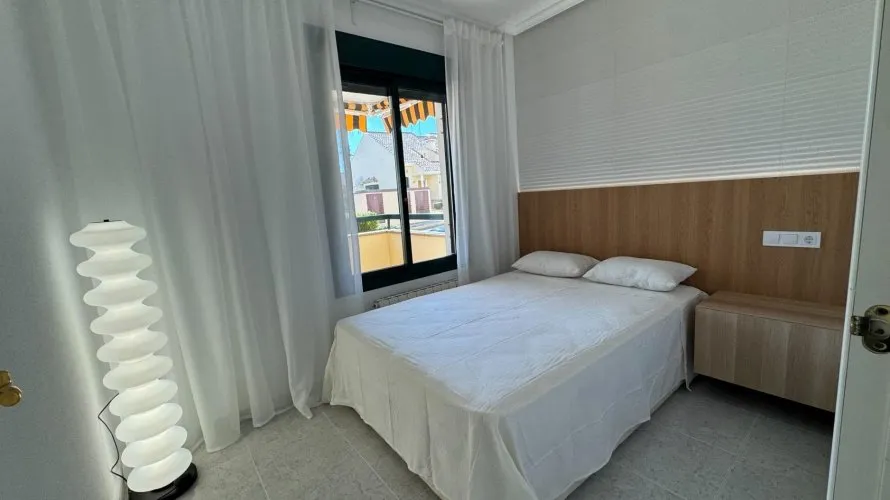 Apartamento de 2 dormitorios en Alicante, España No. 1675 № 24