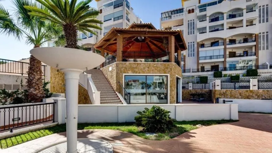 Apartamento de 3 dormitorios en Guardamar del Segura, España No. 1378 № 25