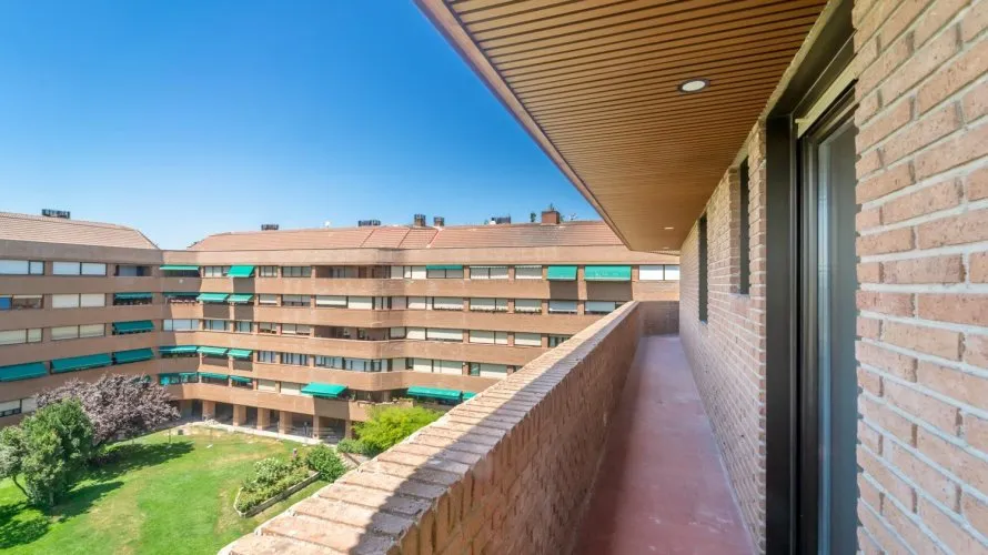Apartamento de 4 dormitorios en Madrid, España No. 1274 № 24