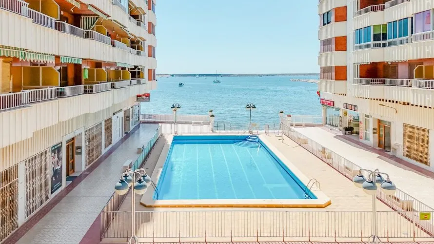 Apartamento de 100m² en Torrevieja, España No. 1664 № 24