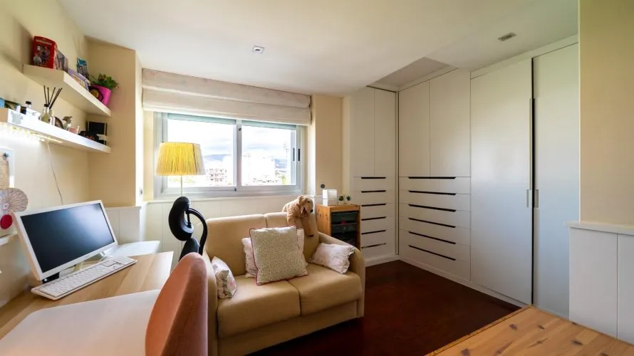 Apartamento de 4 dormitorios en Villajoyosa, España No. 1645 № 19