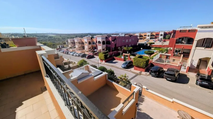 Apartamento de 95m² en La Florida, España No. 1769 № 1