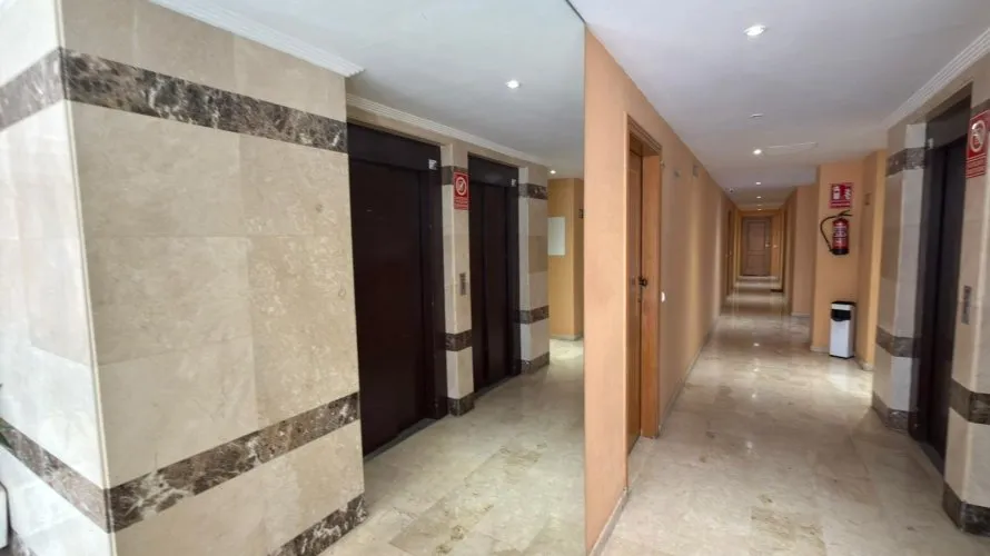 Apartamento de 2 dormitorios en Villajoyosa, España No. 1698 № 28