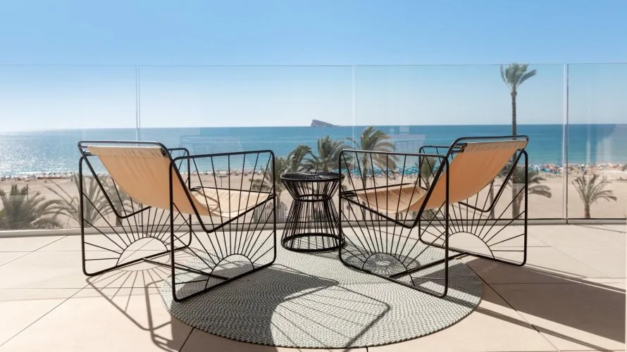 Apartamento de 2 dormitorios en Benidorm, España No. 1310 № 8