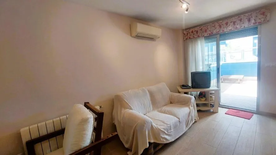 Apartamento de 4 dormitorios en Torrevieja, España No. 1330