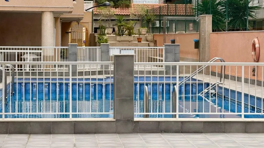 Apartamento de 2 dormitorios en Torrevieja, España No. 1623 № 1