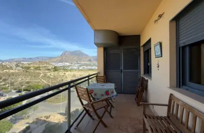 Apartamento de 2 dormitorios en Finestrat, España No. 1778