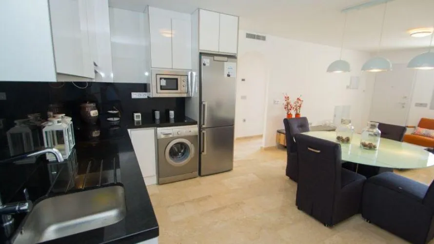Apartamento de 2 dormitorios en Campoamor, España No. 1172