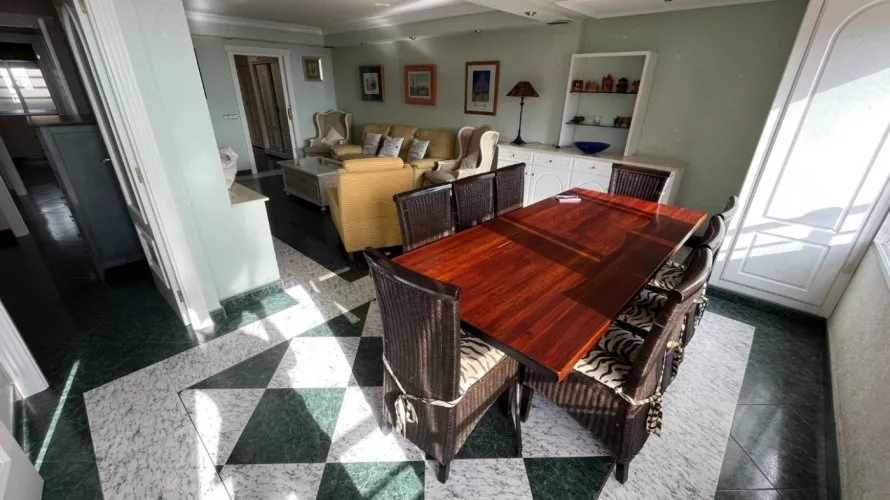 Apartamento de 2 dormitorios en Benidorm, España No. 1250 № 24