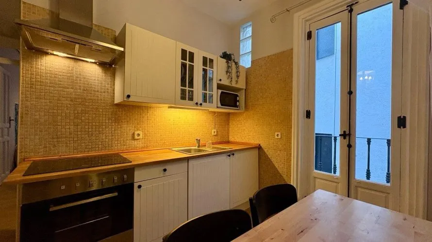 Apartamento de 2 dormitorios en Madrid, España No. 1641 № 4