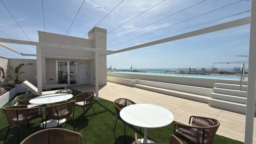 Apartamento de 3 dormitorios en Alicante, España No. 1729 № 5