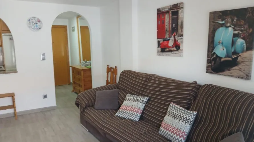 Apartamento de 1 dormitorio en Guardamar del Segura, España No. 1754 № 3