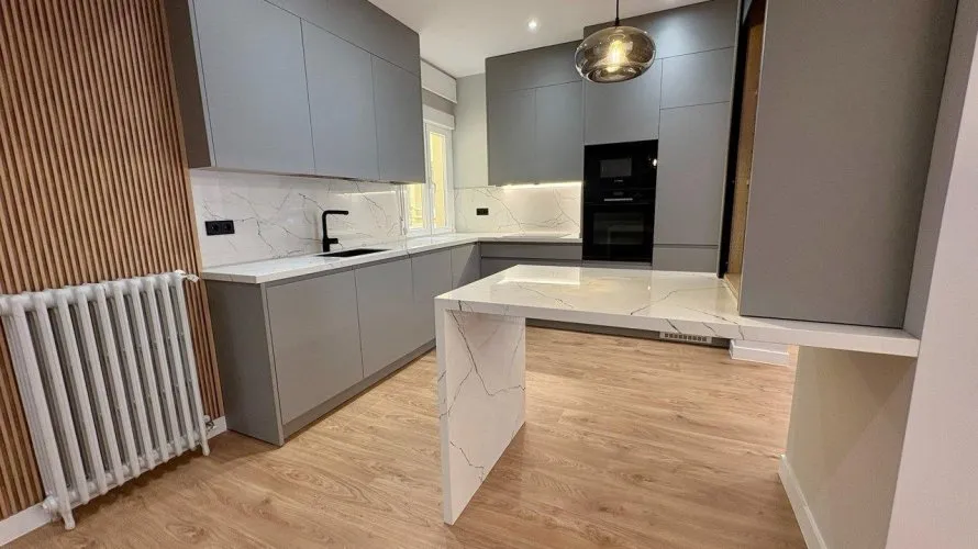Apartamento de 2 dormitorios en Madrid, España No. 1643 № 4