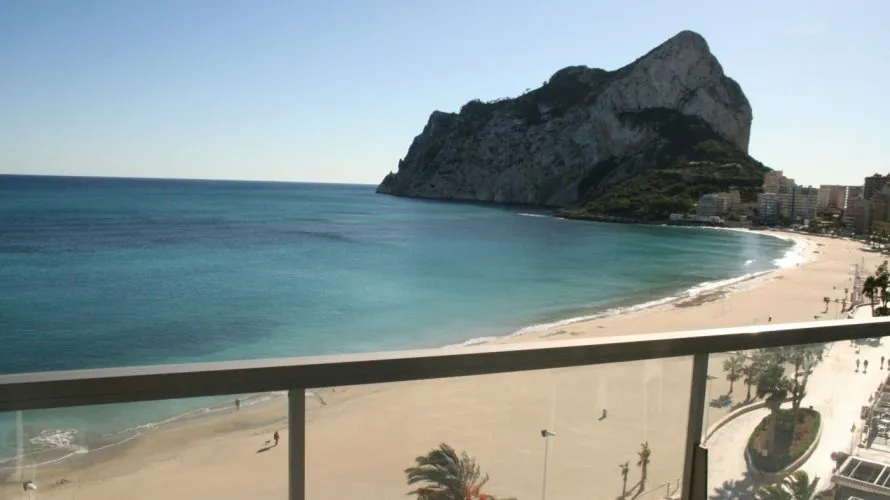 Apartamento de 3 dormitorios en Calpe, España No. 1238 № 3