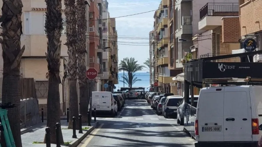 Apartamento de 3 dormitorios en Torrevieja, España No. 1078 № 19