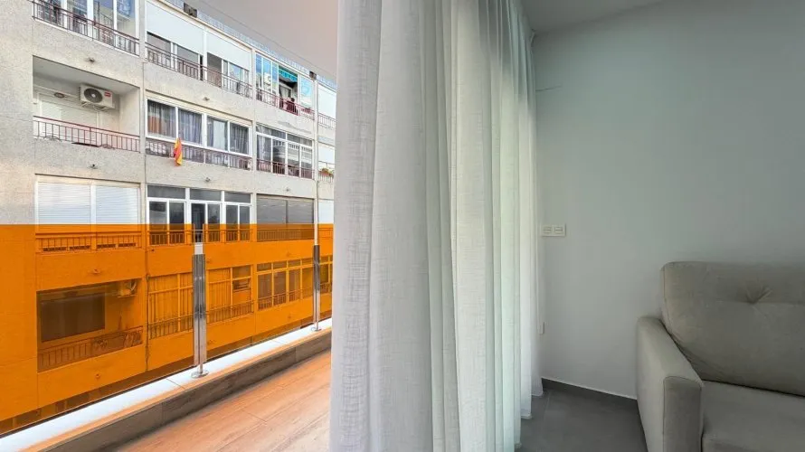 Apartamento de 3 dormitorios en Torrevieja, España No. 1140 № 1