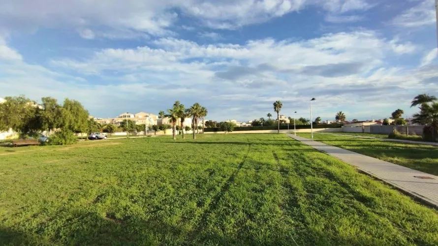 Apartamento de 6 dormitorios en Torrevieja, España No. 1512 № 5