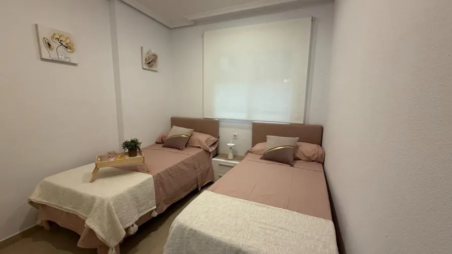 Apartamento de 2 dormitorios en Alicante, España No. 1768 № 25