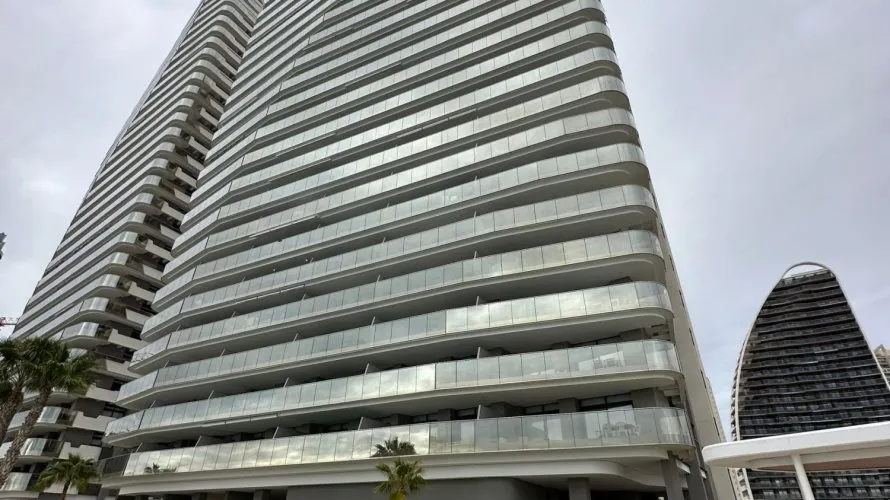 Ático de 3 dormitorios en Benidorm, España No. 1333 № 3