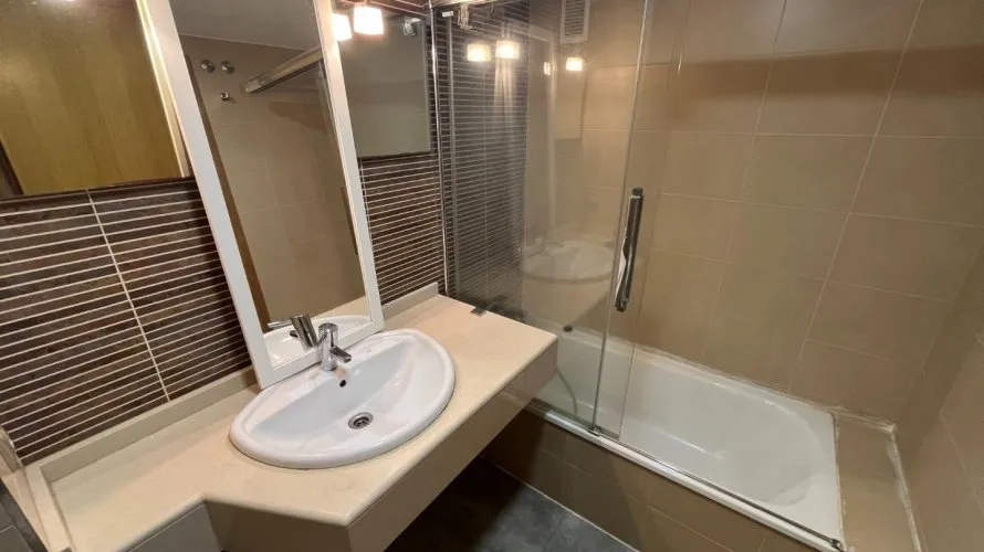 Apartamento de 2 dormitorios en Alicante, España No. 1072 № 8