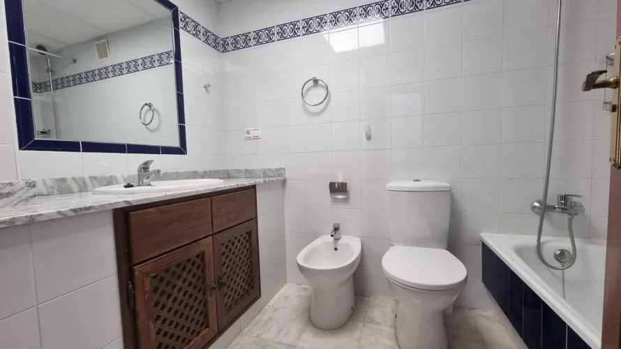 Apartamento de 2 dormitorios en Torrevieja, España No. 1129 № 11