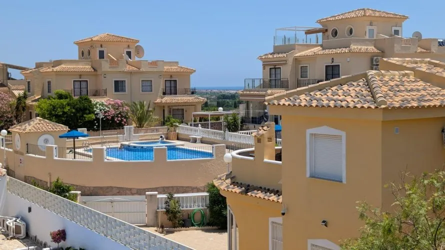 Apartamento de 3 dormitorios en Rojales, España No. 1472 № 1