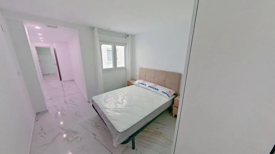 Apartamento de 2 dormitorios en Torrevieja, España No. 1083 № 12