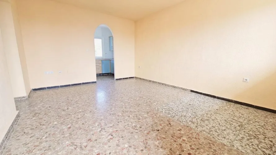 Apartamento de 4 dormitorios en Torrevieja, España No. 1699 № 9