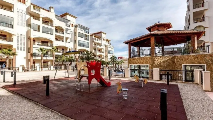 Apartamento de 3 dormitorios en Guardamar del Segura, España No. 1378 № 20
