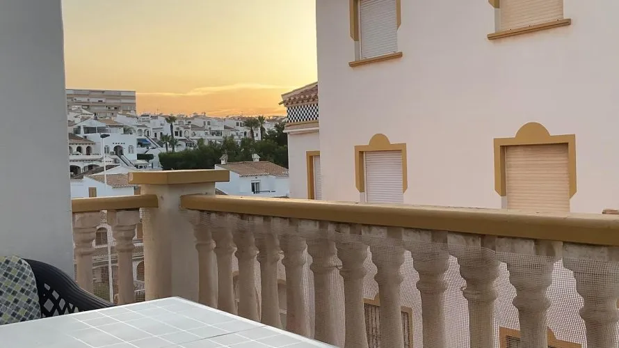 Apartamento de 3 dormitorios en Torrevieja, España No. 1487 № 18