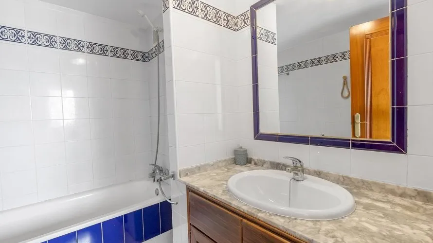 Apartamento de 1 dormitorio en Torrevieja, España No. 1150 № 11
