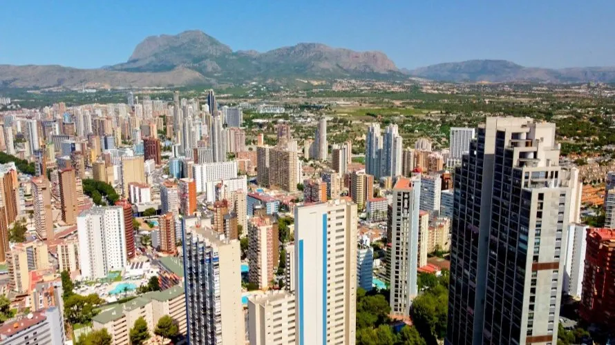 Apartamento de 4 dormitorios en Benidorm, España No. 1279 № 24