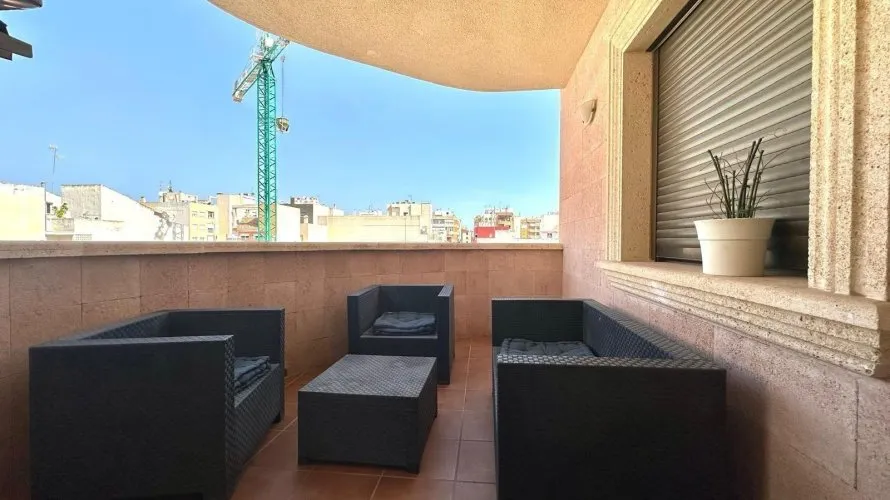 Apartamento de 4 dormitorios en Torrevieja, España No. 1469 № 17