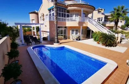 Apartamento de 256m² en La Florida, España No. 1411
