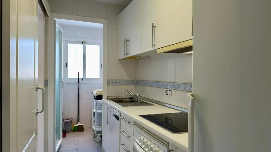 Ático de 2 dormitorios en Benidorm, España No. 1090 № 9