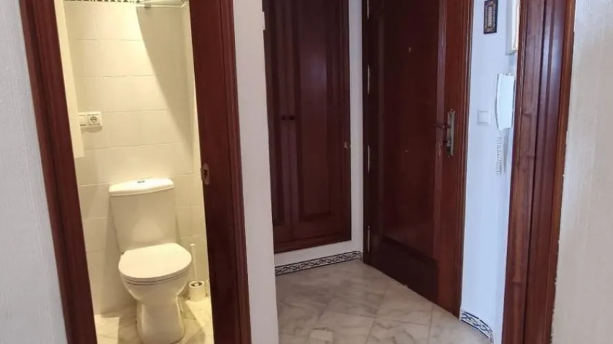 Apartamento de 2 dormitorios en Torrevieja, España No. 1129 № 15