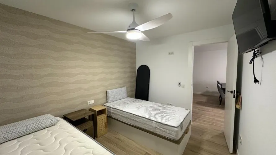 Apartamento de 3 dormitorios en Alicante, España No. 1690 № 11