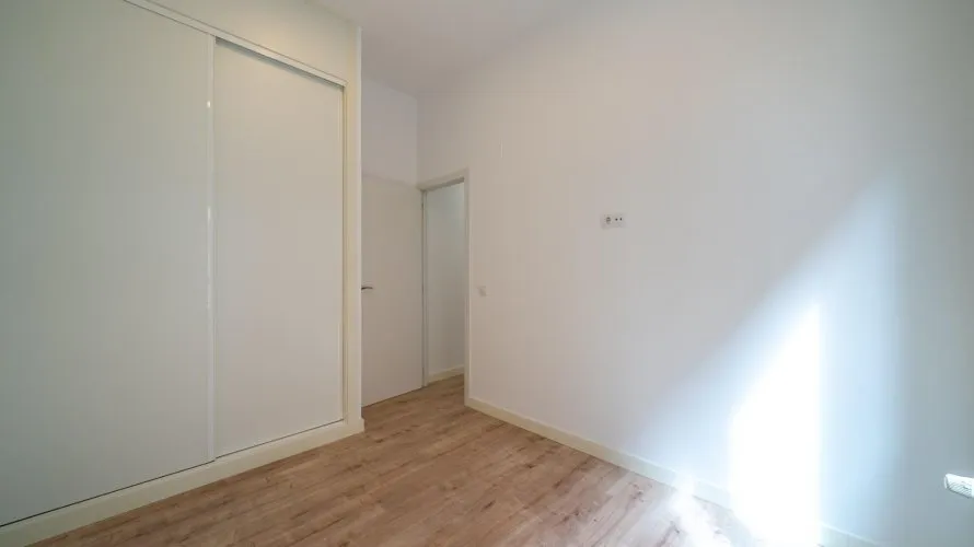 Apartamento de 2 dormitorios en Madrid, España No. 1691 № 14
