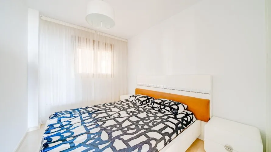 Apartamento de 2 dormitorios en Villajoyosa, España No. 1257 № 9