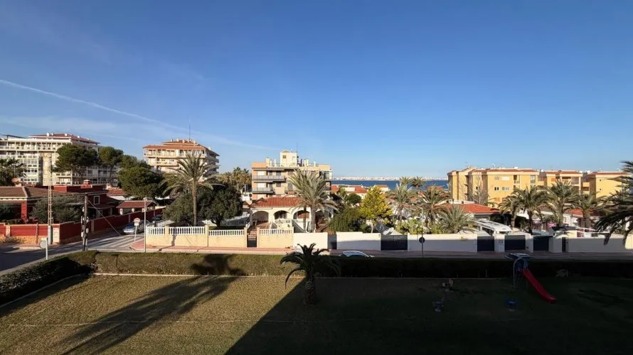 Apartamento de 3 dormitorios en Torrevieja, España No. 1139 № 2
