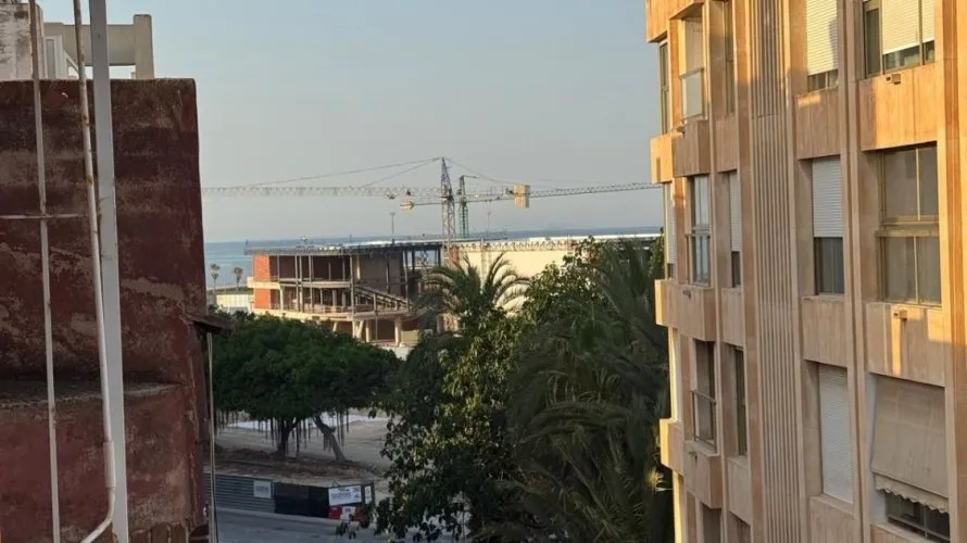 Apartamento de 3 dormitorios en Torrevieja, España No. 1492 № 1