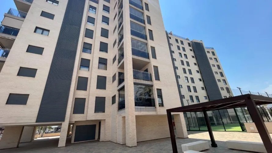 Apartamento de 2 dormitorios en Alicante, España No. 1072 № 22