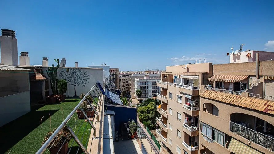 Ático de 90m² en Torrevieja, España No. 1670 № 1