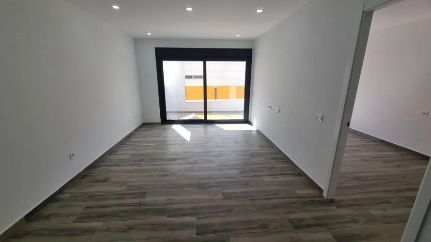 Apartamento de 3 dormitorios en Torrevieja, España No. 1078 № 7